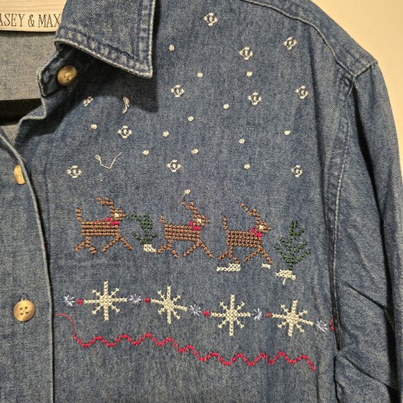 Vintage Casey and Max Denim Shirt Christmas Womens Medium Embroidered Reindeer - Picture 3 of 8